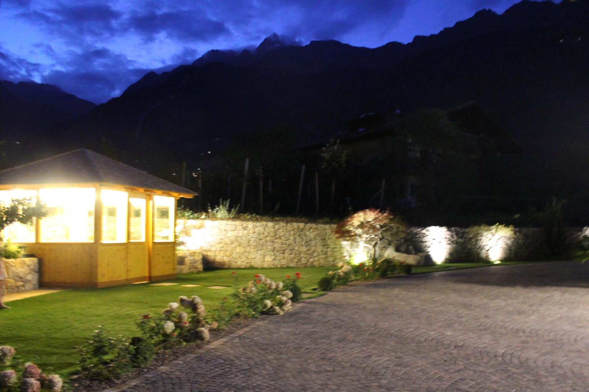 Appartementhaus Tratter Algund Exterior foto