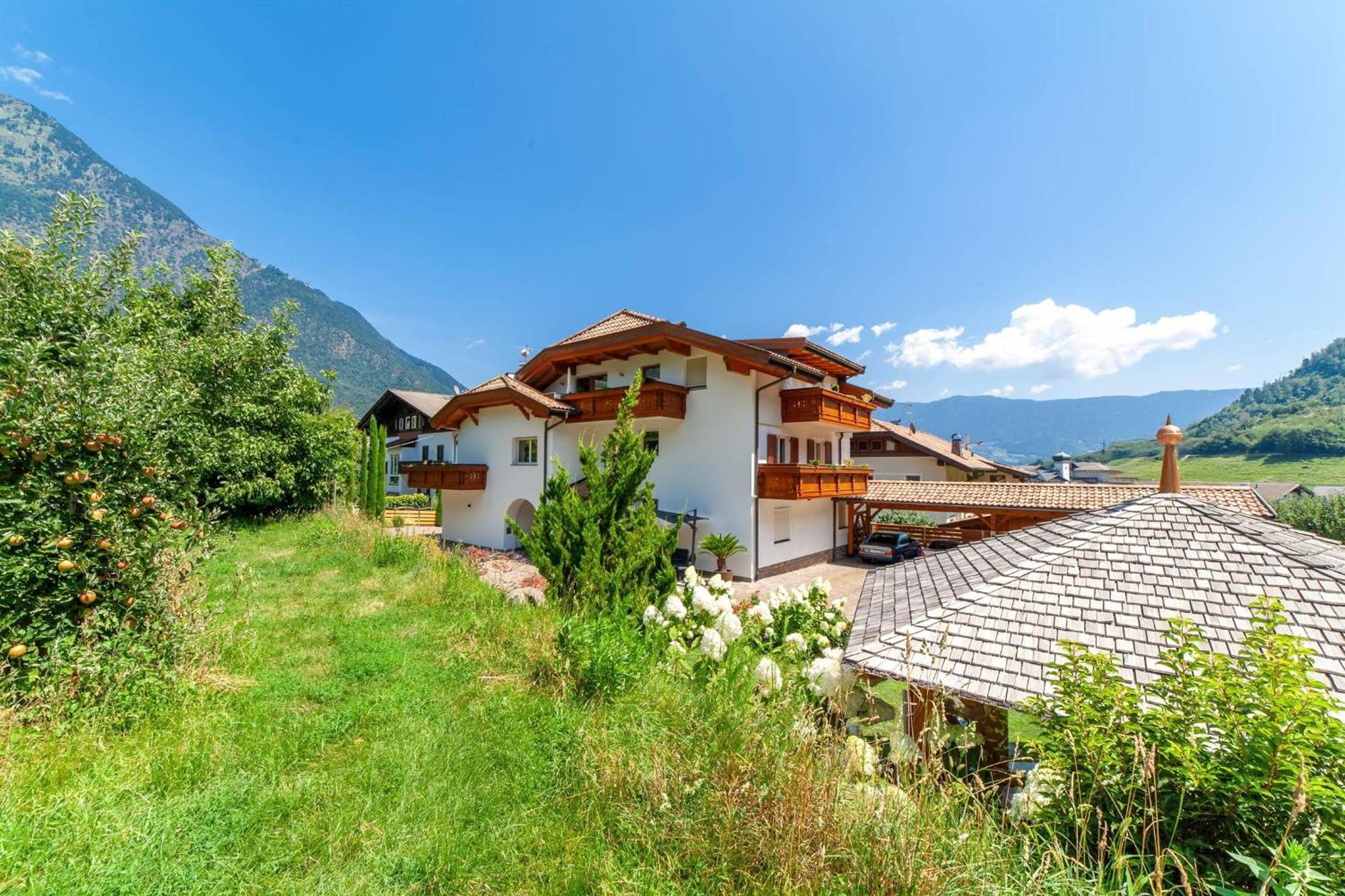 Appartementhaus Tratter Algund Exterior foto