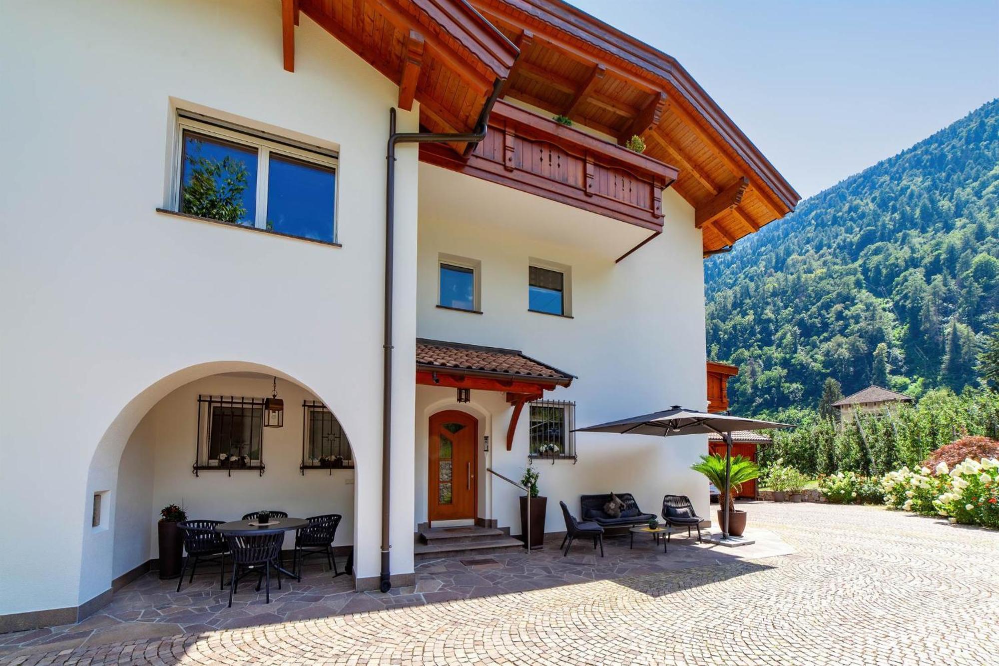 Appartementhaus Tratter Algund Exterior foto